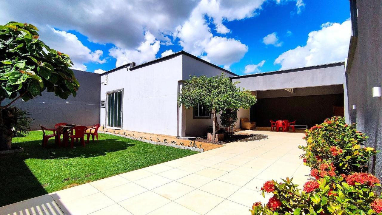 フォス・ド・イグアス Linda Casa Bairro Tranquilo Prox Cataratasヴィラ エクステリア 写真