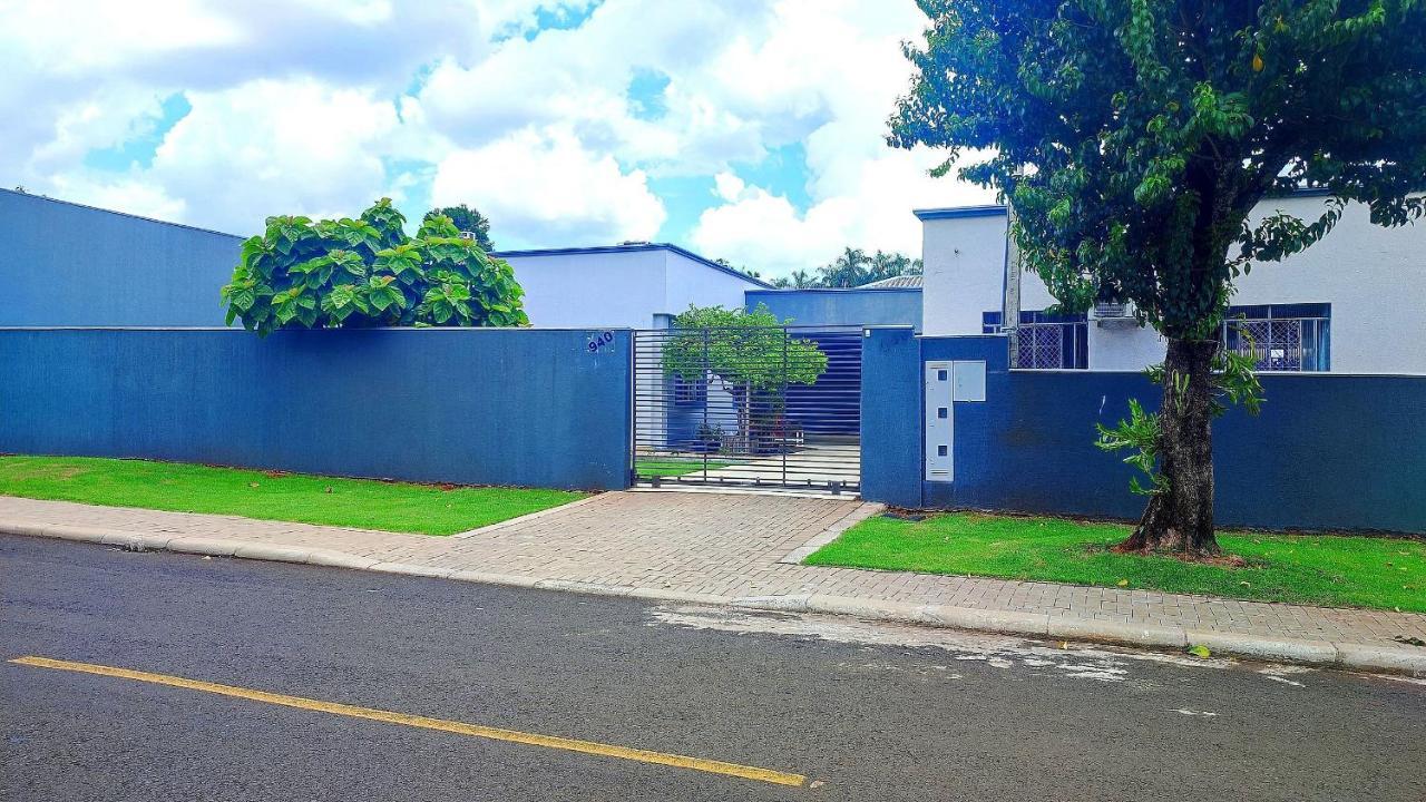 フォス・ド・イグアス Linda Casa Bairro Tranquilo Prox Cataratasヴィラ エクステリア 写真