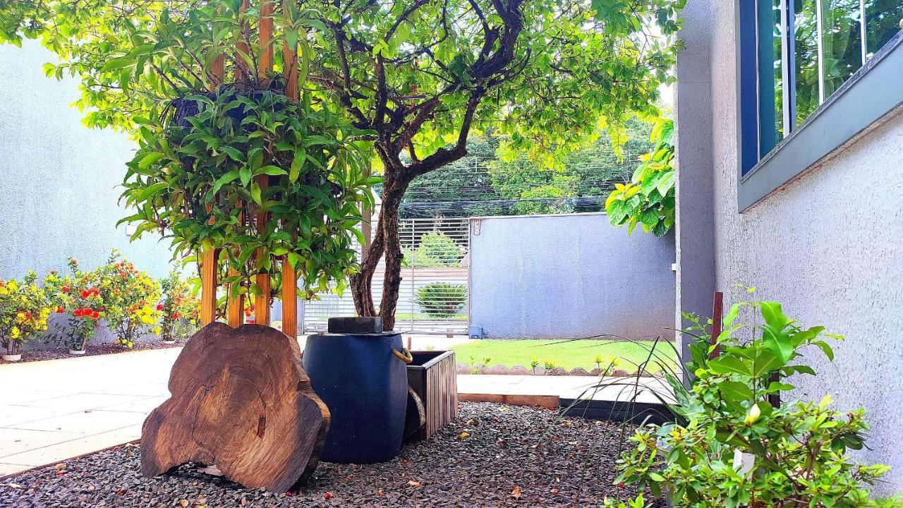 フォス・ド・イグアス Linda Casa Bairro Tranquilo Prox Cataratasヴィラ エクステリア 写真