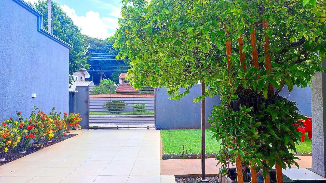フォス・ド・イグアス Linda Casa Bairro Tranquilo Prox Cataratasヴィラ エクステリア 写真