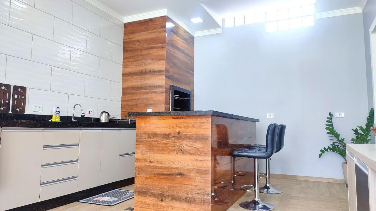フォス・ド・イグアス Linda Casa Bairro Tranquilo Prox Cataratasヴィラ エクステリア 写真