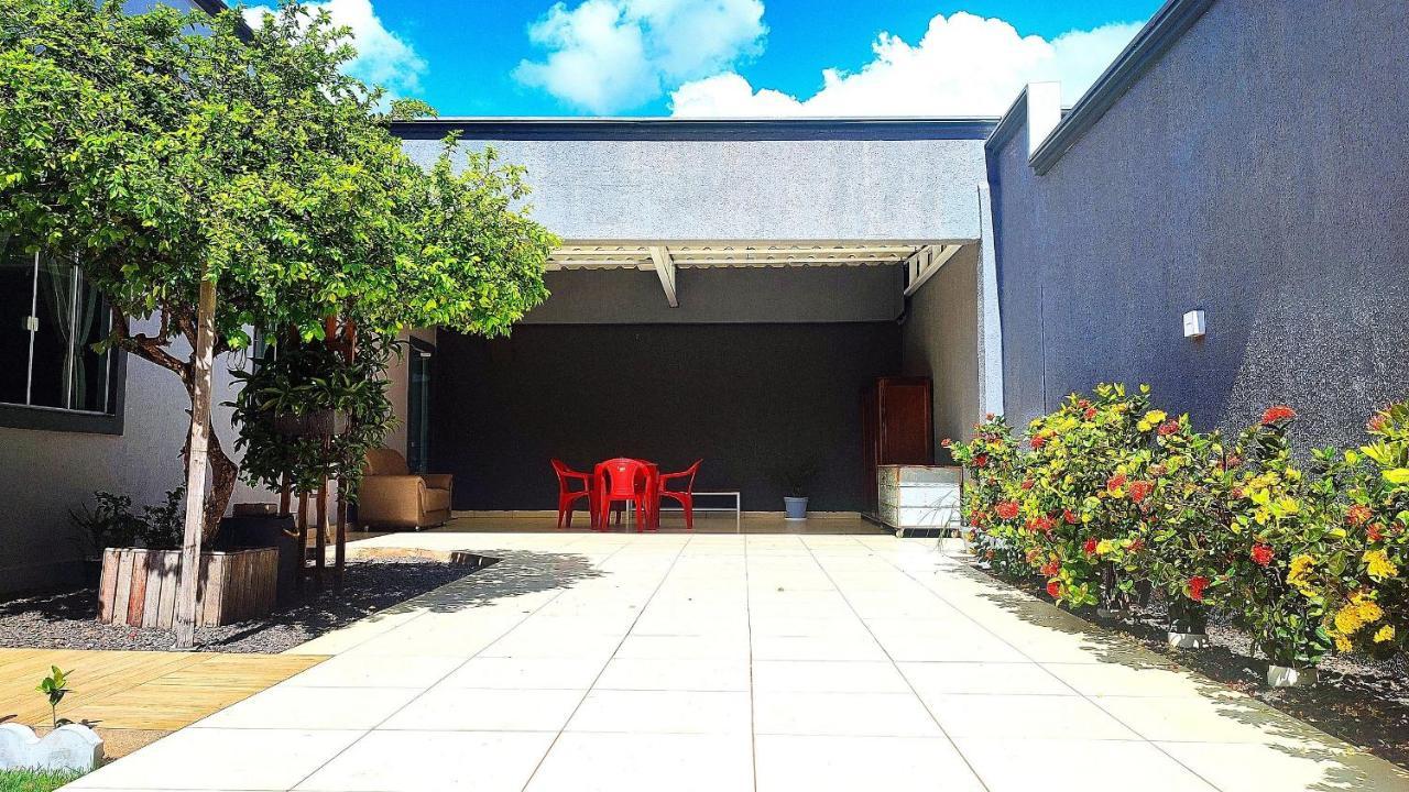 フォス・ド・イグアス Linda Casa Bairro Tranquilo Prox Cataratasヴィラ エクステリア 写真