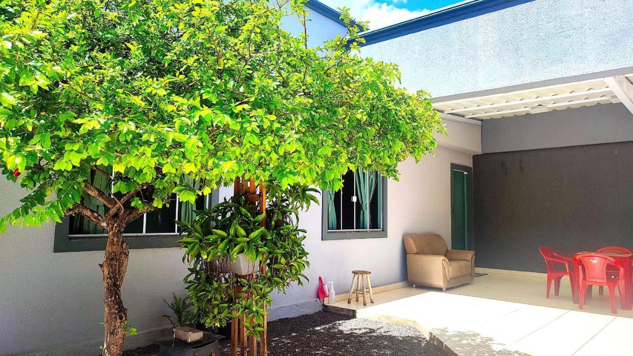 フォス・ド・イグアス Linda Casa Bairro Tranquilo Prox Cataratasヴィラ エクステリア 写真