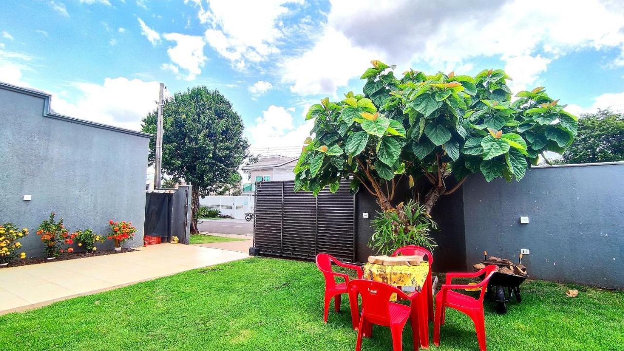フォス・ド・イグアス Linda Casa Bairro Tranquilo Prox Cataratasヴィラ エクステリア 写真