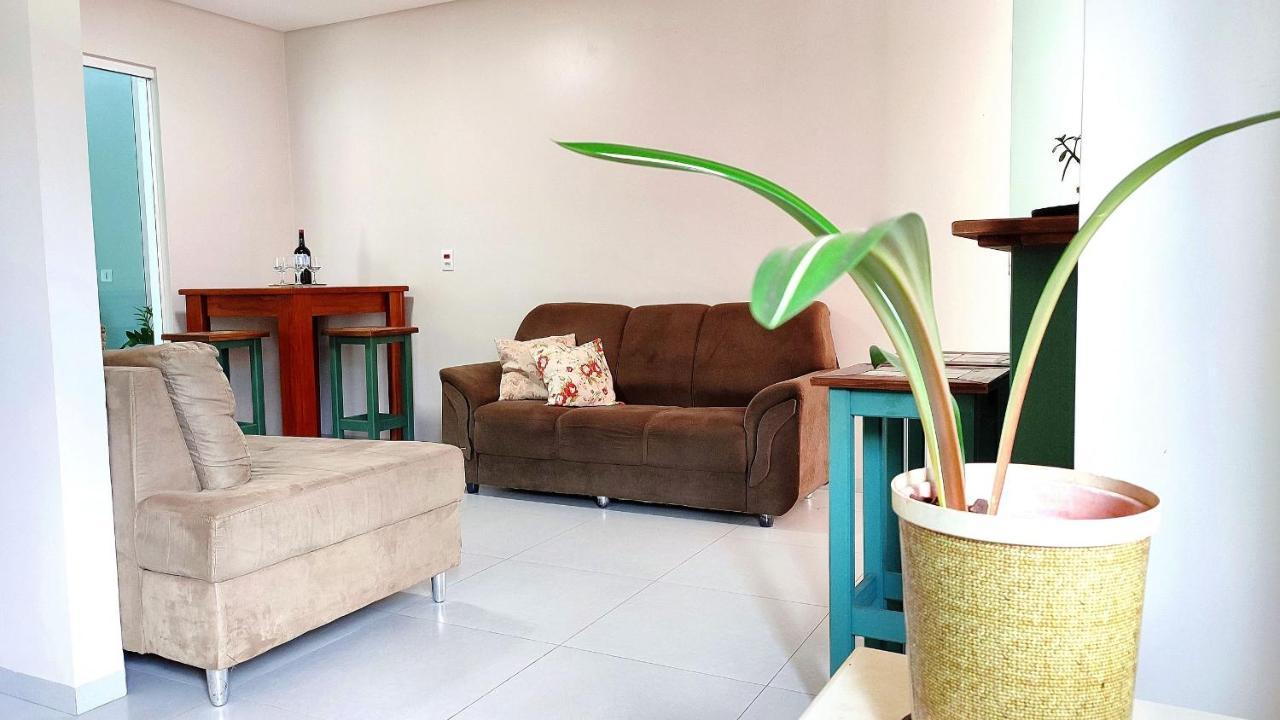 フォス・ド・イグアス Linda Casa Bairro Tranquilo Prox Cataratasヴィラ エクステリア 写真